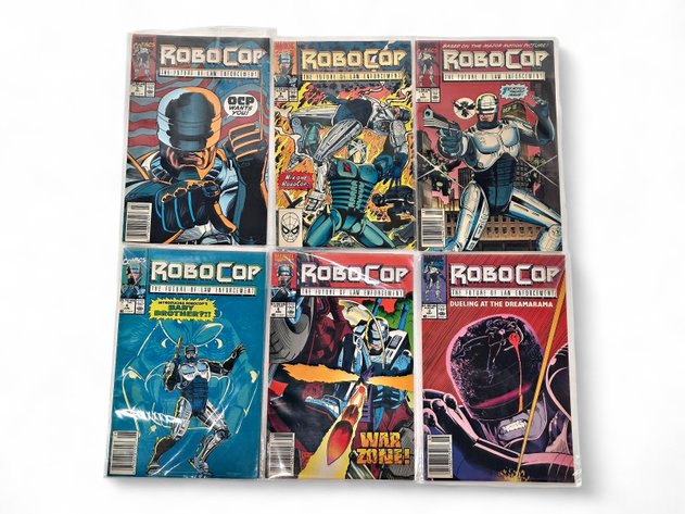 14x Marvel Spidey Super Stories, Blade Runner & RoboCop: The Future of Law Enforcement Comic Books