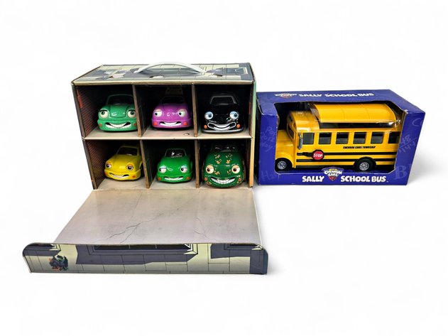 1990s Chevron Cars Car Set & Sally School Bus