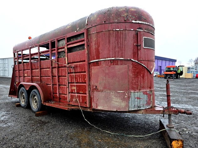 1977 17' Horse Trailer