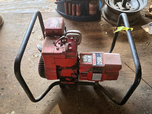 Homelite 2500 Portable Generator