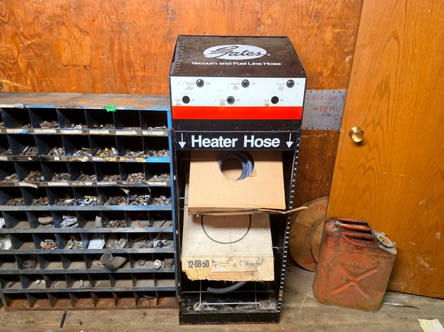 Gates Hose Dispensing Rack