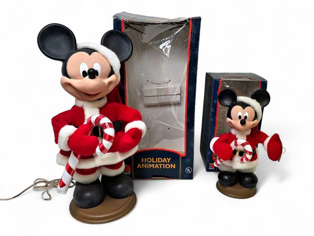 Mickey Unlimited Mickey Mouse Holiday Animation Figurines