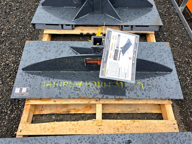Skid Steer Utility Hitch Adapter 2