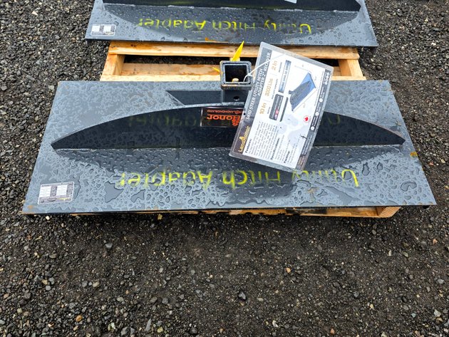 Skid Steer Utility Hitch Adapter 2