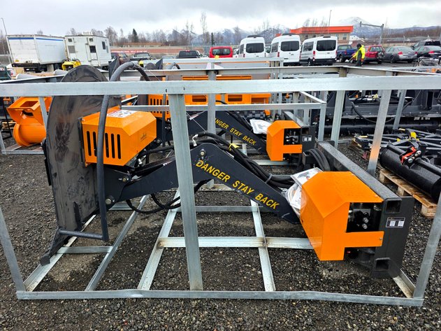 LandHonor Skid Steer Articulating Brush Cutter Attachment - ABC-13-125A