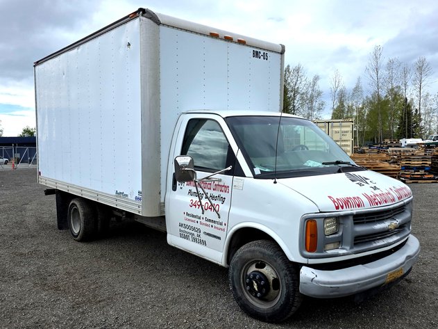 2001 Chevrolet Express Box Truck