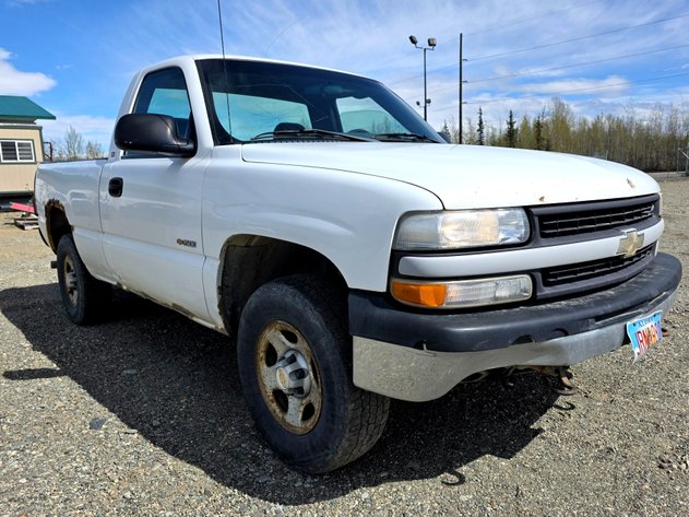2001 Chevrolet S-10 Pickup Truck