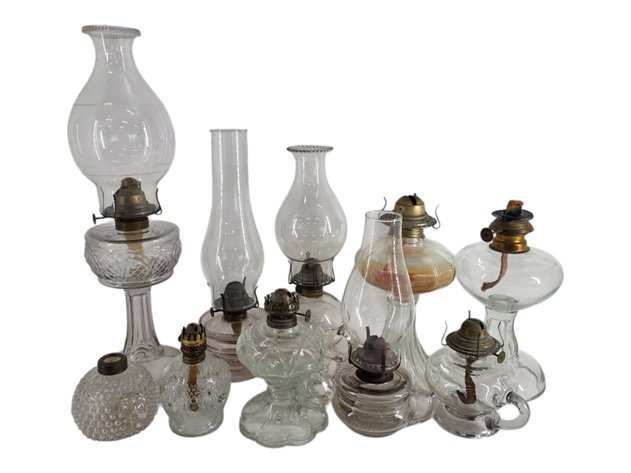 10x Kerosene Pedestal & Finger Lamps & Bases