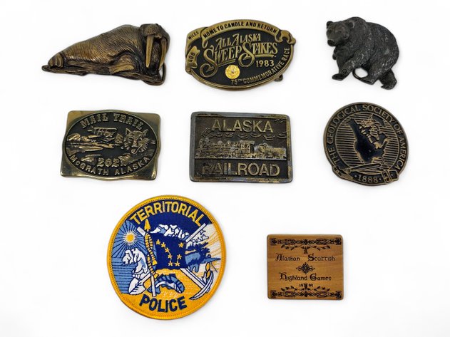6x Belt Buckles, Highland Games Pin & Territorial Police Patch