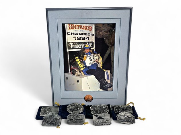 Signed 1994 Iditarod Champion Print & 8x 1980-2001 Iditarod Buckles w/ Pouches