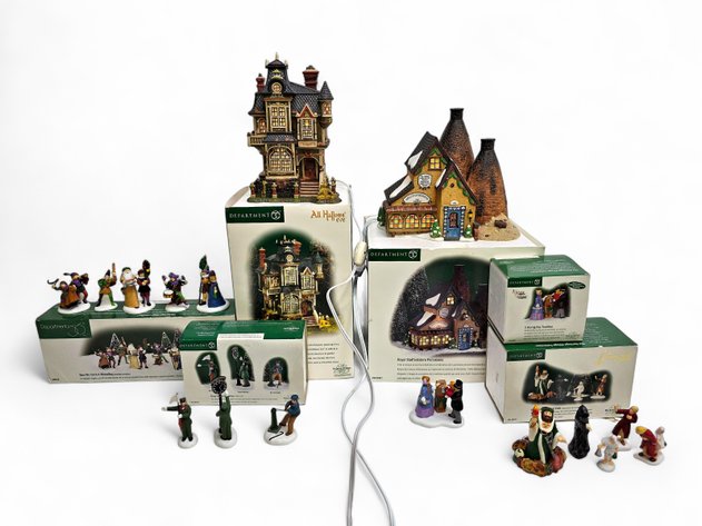Department 56 Dickens' Village Figurine Sets