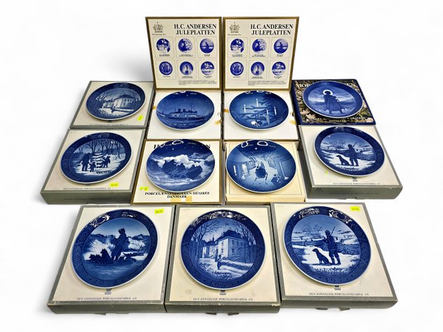 7x 1957-1979 Royal Copenhagen & 4x 1932-1979 Bing & Grøndahl Porcelain Plates