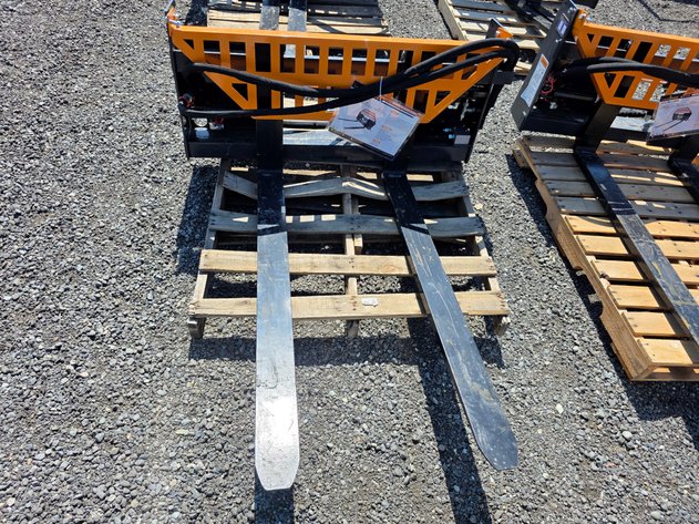 Heavy Duty Hydraulic Pallet Forks w/ Frame - LandHonor - HPF-11-3000G