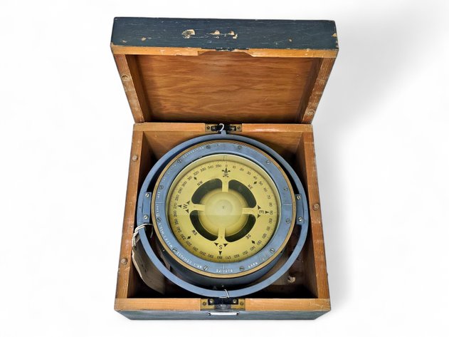 WWII-era Lionel U.S. Navy Compass w/ Box