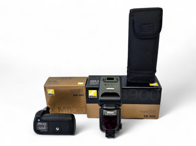 Nikon MB-D80 Battery Grip & SB-900 Speedlight