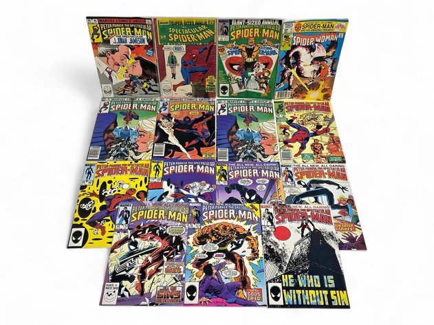 15x Spider-man & Spider-Woman Comic Books