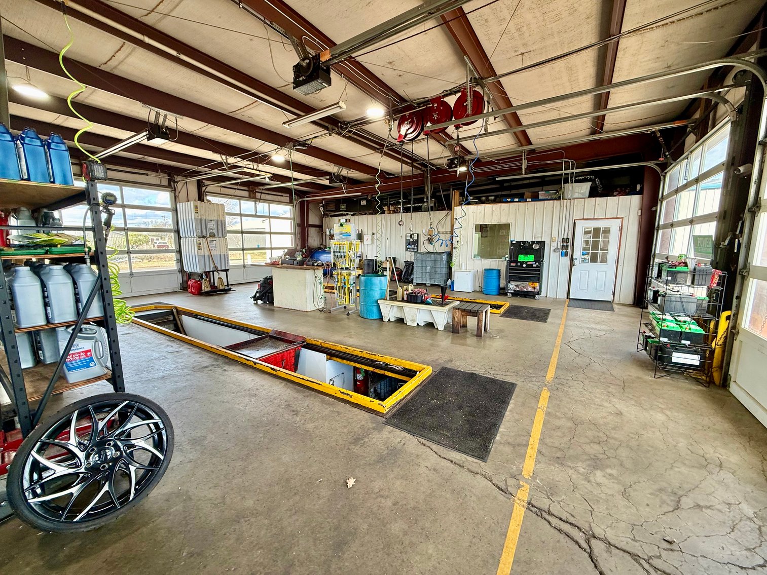 Image for High Volume Quick-Change & Tire Shop