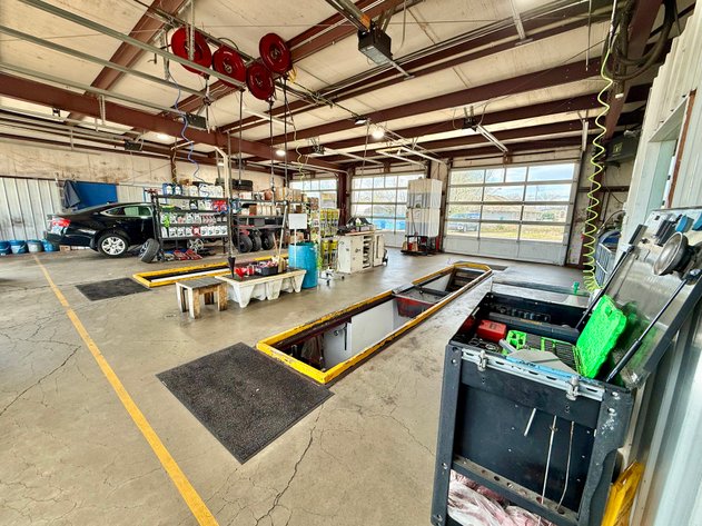 Image for High Volume Quick-Change & Tire Shop