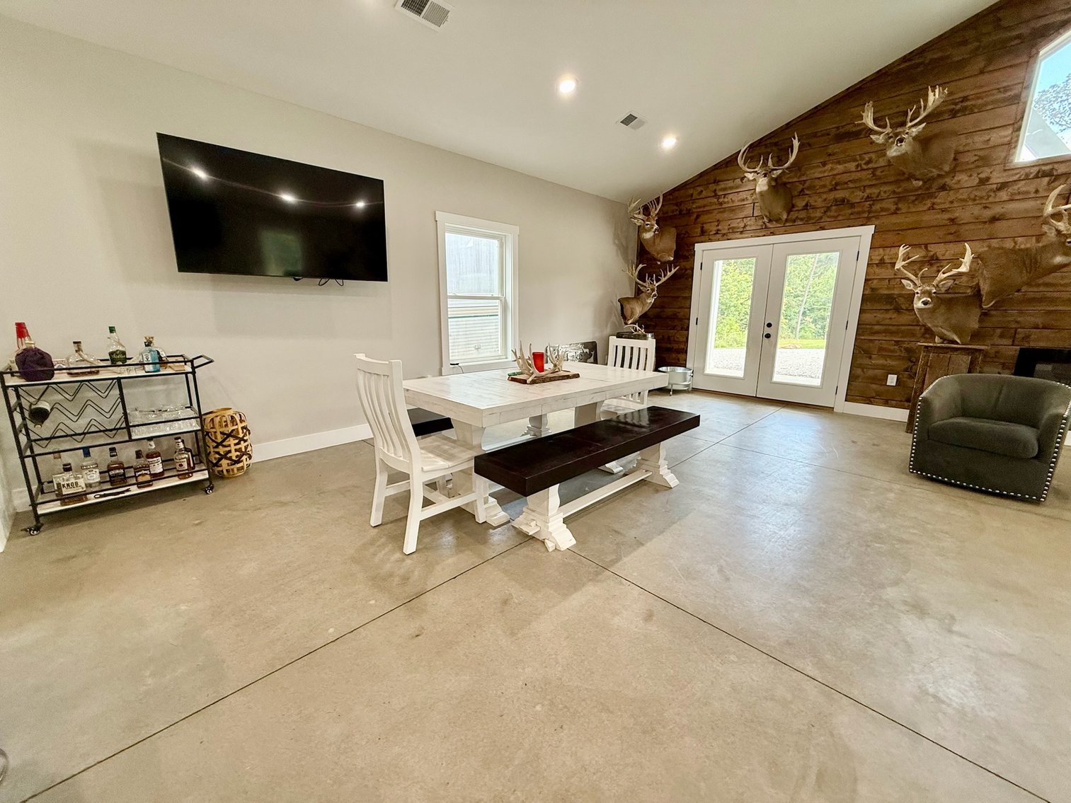 Image for Turnkey Luxury Game Preserve Auction