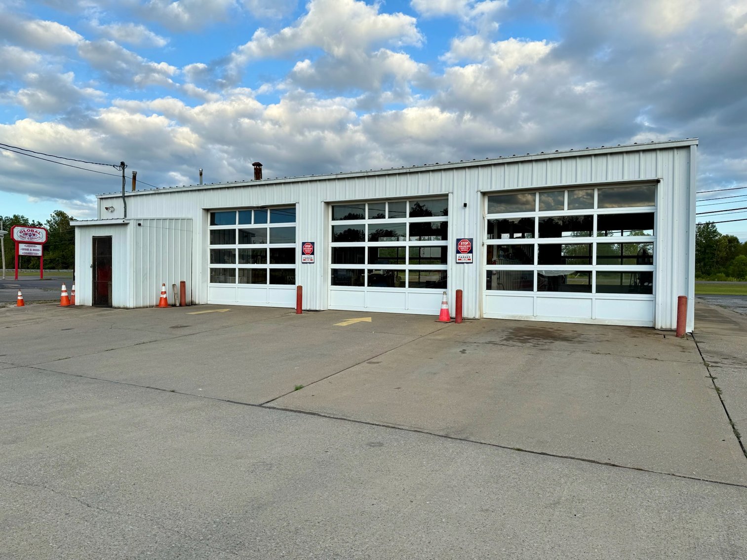 Image for Parker Quik Lube – 38 Main St., Benton, KY 42025