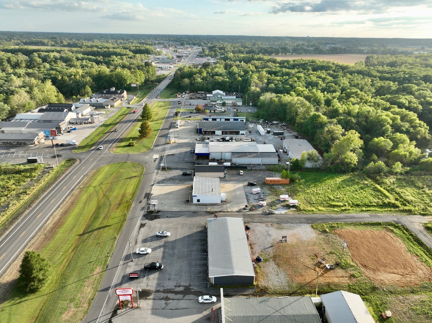 Image for Parker Quik Lube – 38 Main St., Benton, KY 42025