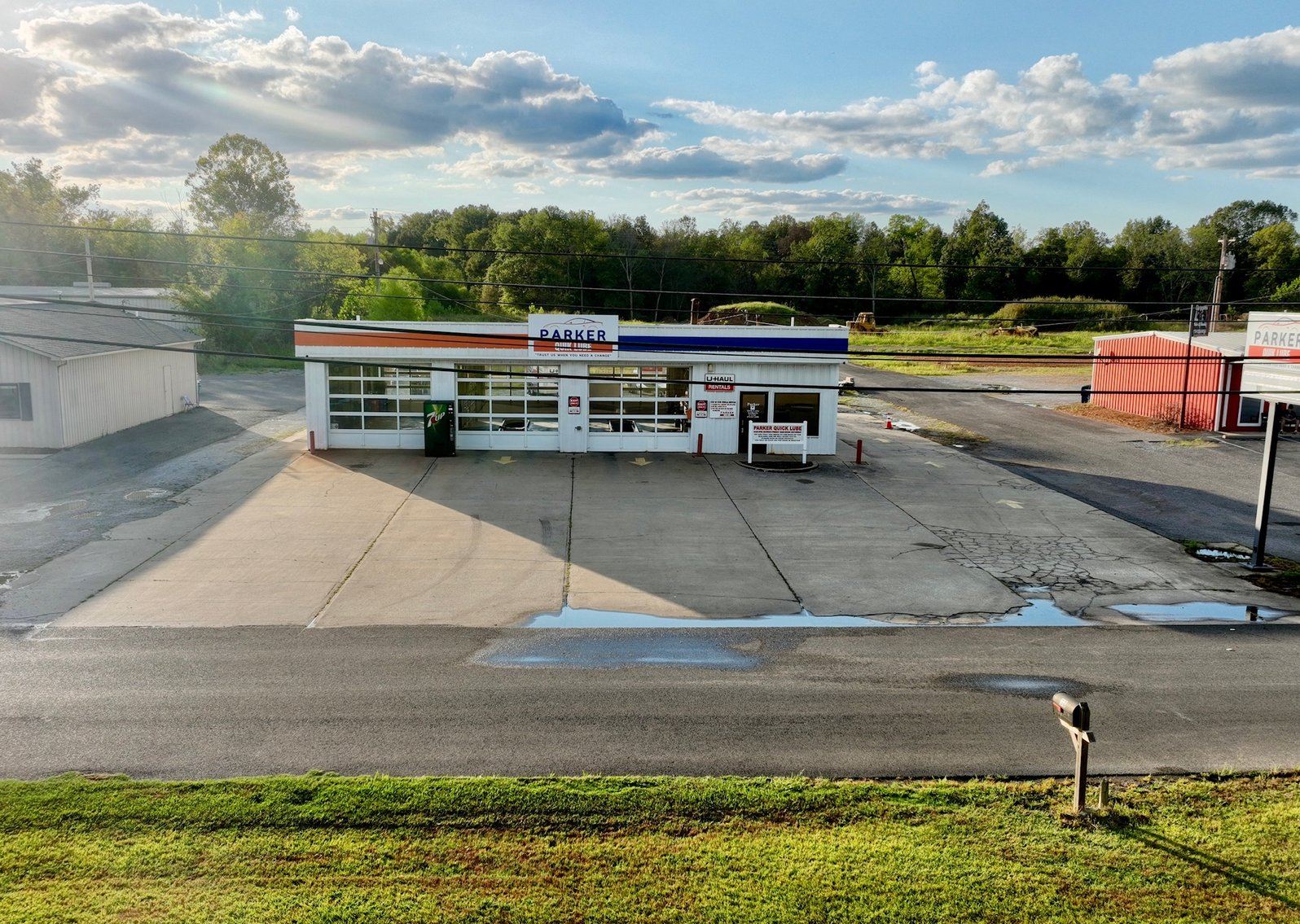 Image for Parker Quik Lube – 38 Main St., Benton, KY 42025