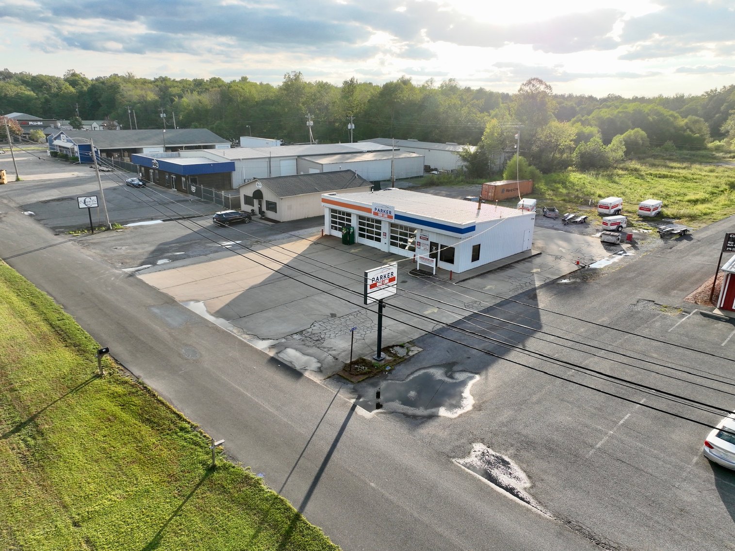 Image for Parker Quik Lube – 38 Main St., Benton, KY 42025