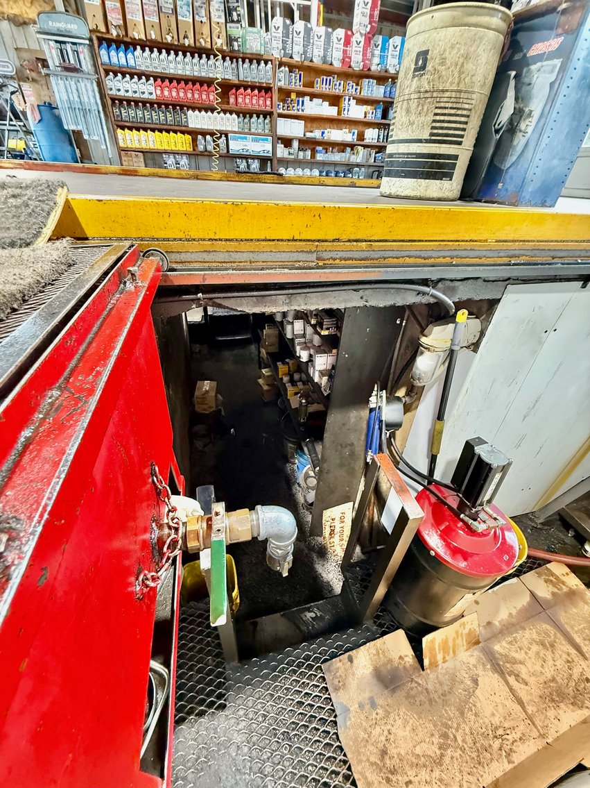 Image for Parker Quik Lube – 38 Main St., Benton, KY 42025