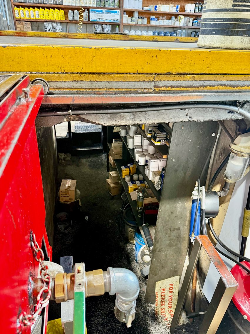 Image for Parker Quik Lube – 38 Main St., Benton, KY 42025