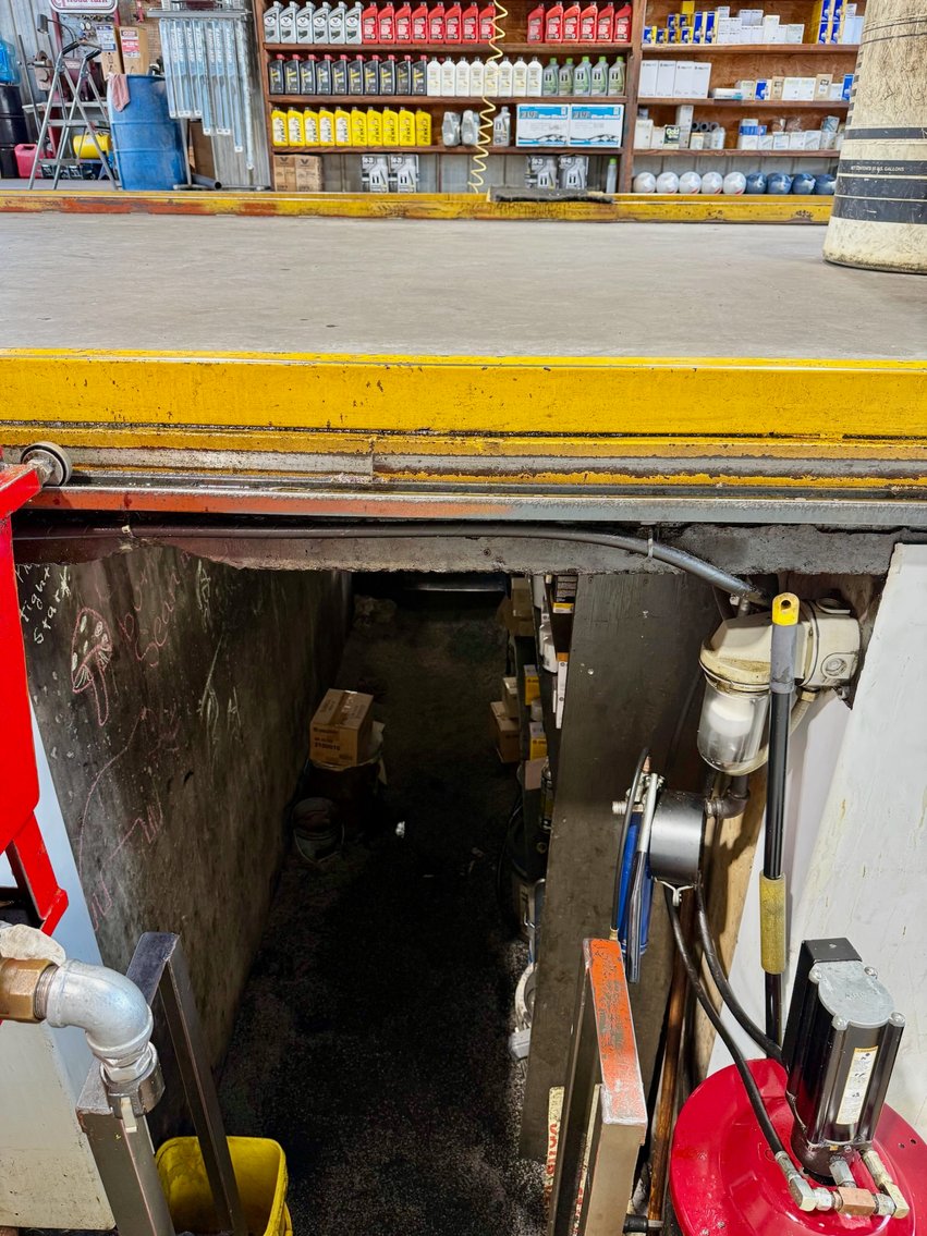 Image for Parker Quik Lube – 38 Main St., Benton, KY 42025