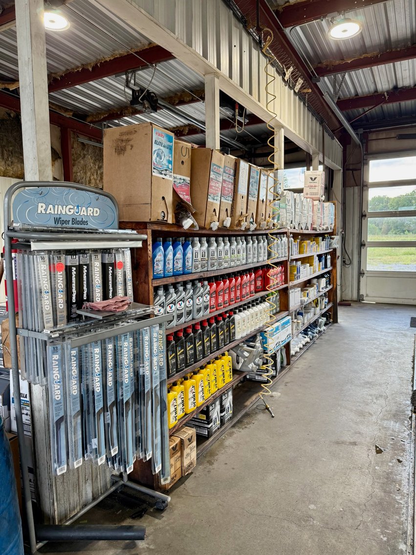 Image for Parker Quik Lube – 38 Main St., Benton, KY 42025