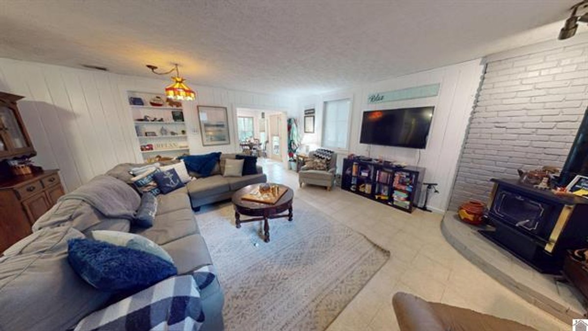 Image for 318 Horseshoe Dr. Cadiz, KY 42211