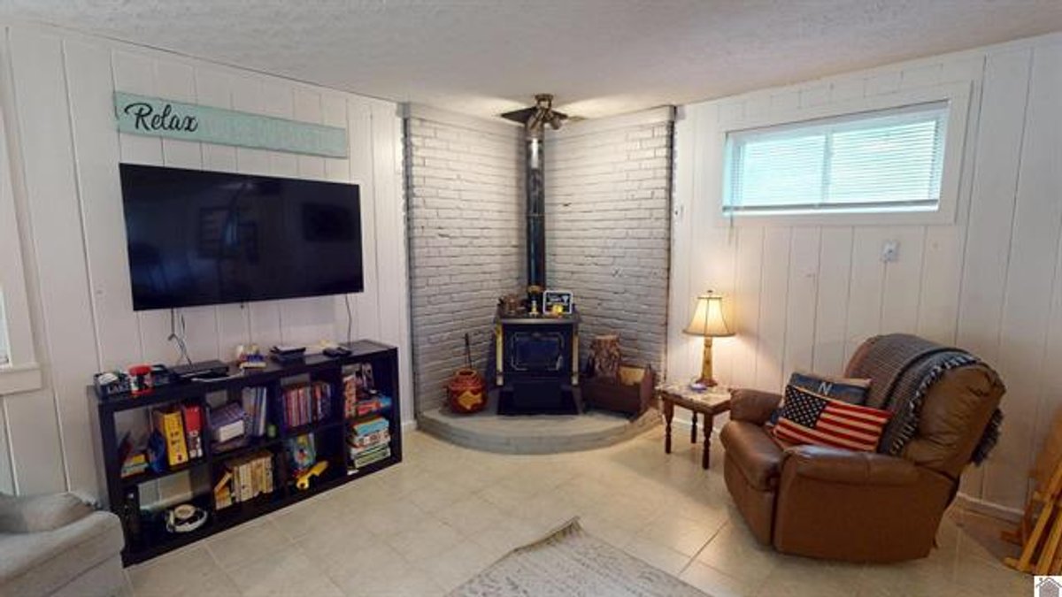 Image for 318 Horseshoe Dr. Cadiz, KY 42211
