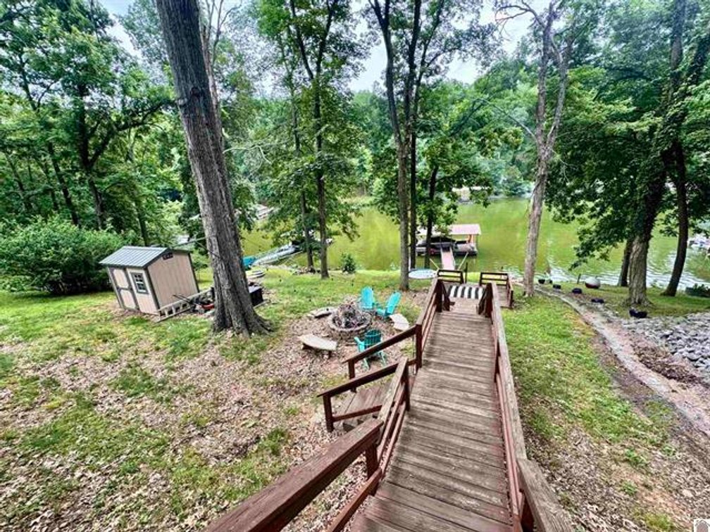 Image for 318 Horseshoe Dr. Cadiz, KY 42211
