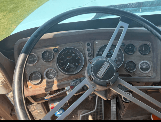 Image for '78 White Boom Truck