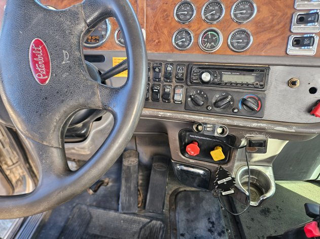 Image for '07 Peterbilt 379 Truck