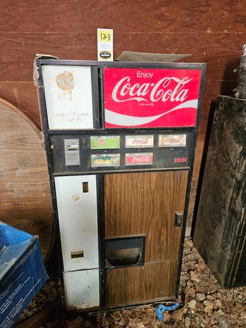 Image for Coke Machine w/ key