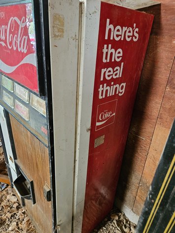 Image for Coke Machine w/ key