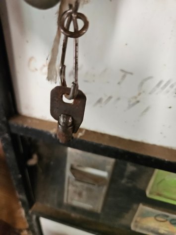 Image for Coke Machine w/ key