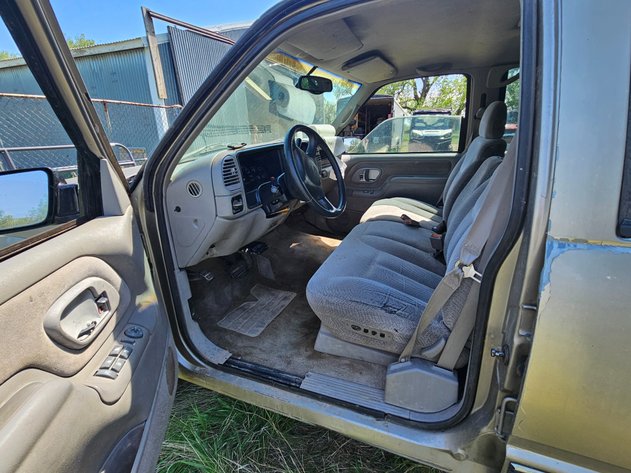Image for '00 Chevrolet K2500 Pickup Truck