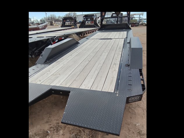 Image for '25 RawMaxx Gooseneck Trailer NEW