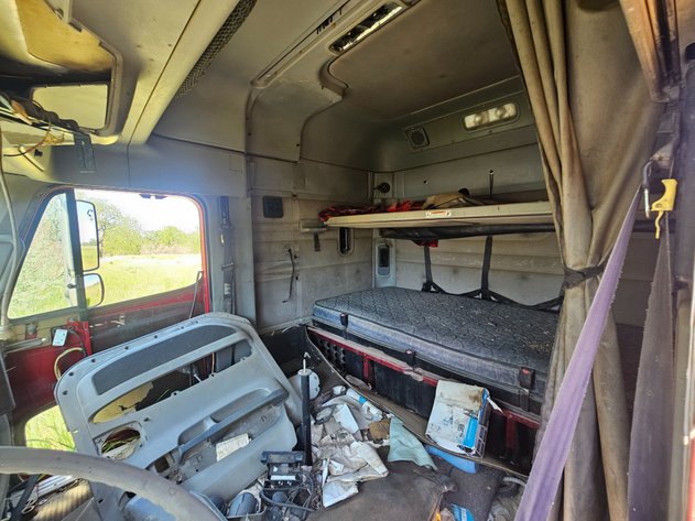 Image for Semi Sleeper Cab