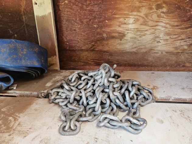 Image for Hose, Chain, Entire Shelf