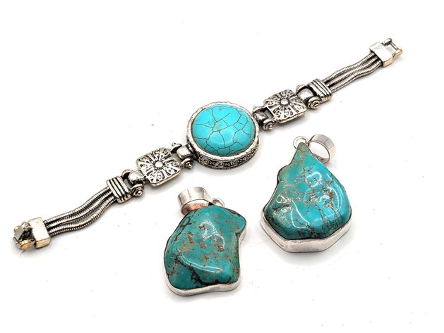 Image for Turquoise Bracelet And Earrings