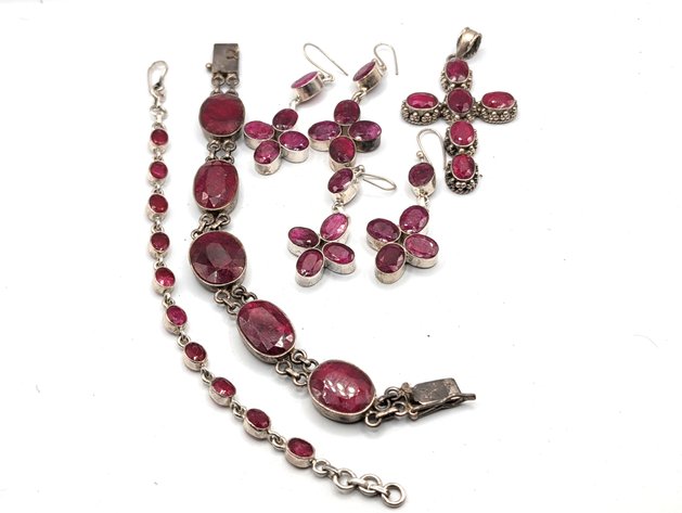 Image for Vintage Ruby Jewelry