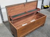 Lane Cedar Hope Chest With Rising Upholstered Tray