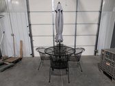 Metal Mesh Patio Set With Umbrella