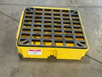 Uline H-2762 Drum Spill Platform