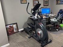 Schwinn 470 Elliptical Machine