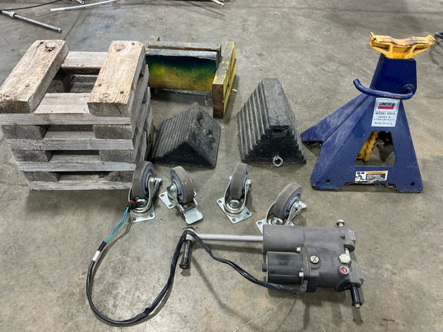 Image for Lincoln Model 93516 5 Ton Jack Stand Lot